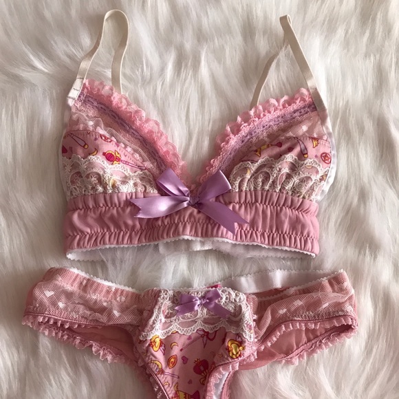 Purrfect Pineapples Other - ｓａｉｌｏｒ  ｍｏｏｎ  ｂｒａ  &  ｐａｎｔｙ